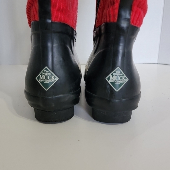 THE Original Muck Red Corduroy Tall Rain Boots - Picture 4 of 8